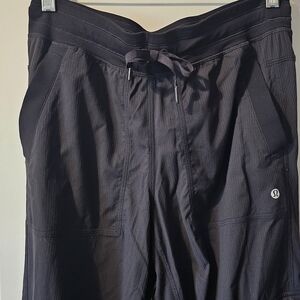 Lululemon Athletica Black Dance Studio Relaxed Fit Cargo Pant Size Small